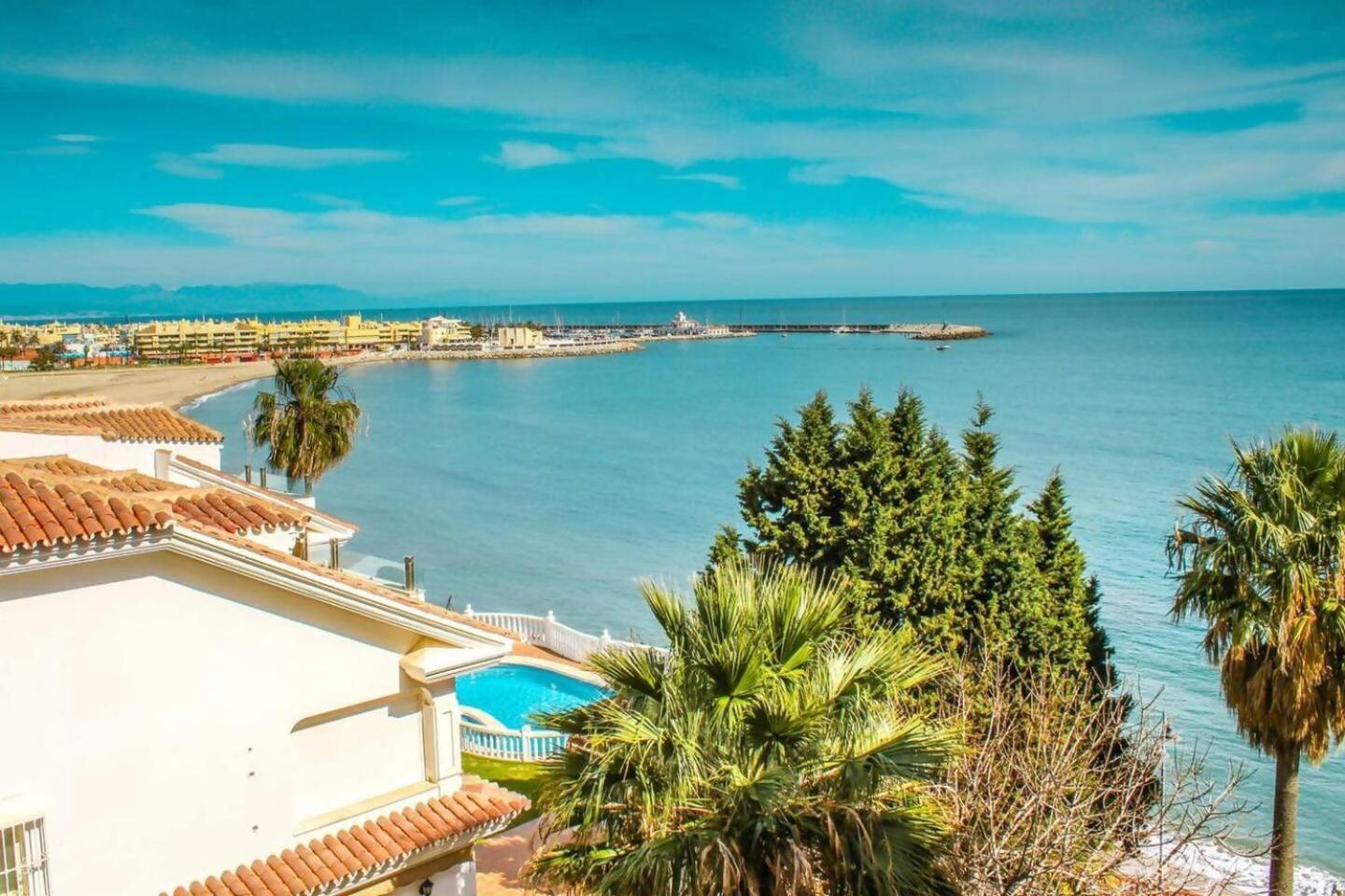 Stunning Apartment 50 Meters From The Sea Benalmádena Esterno foto